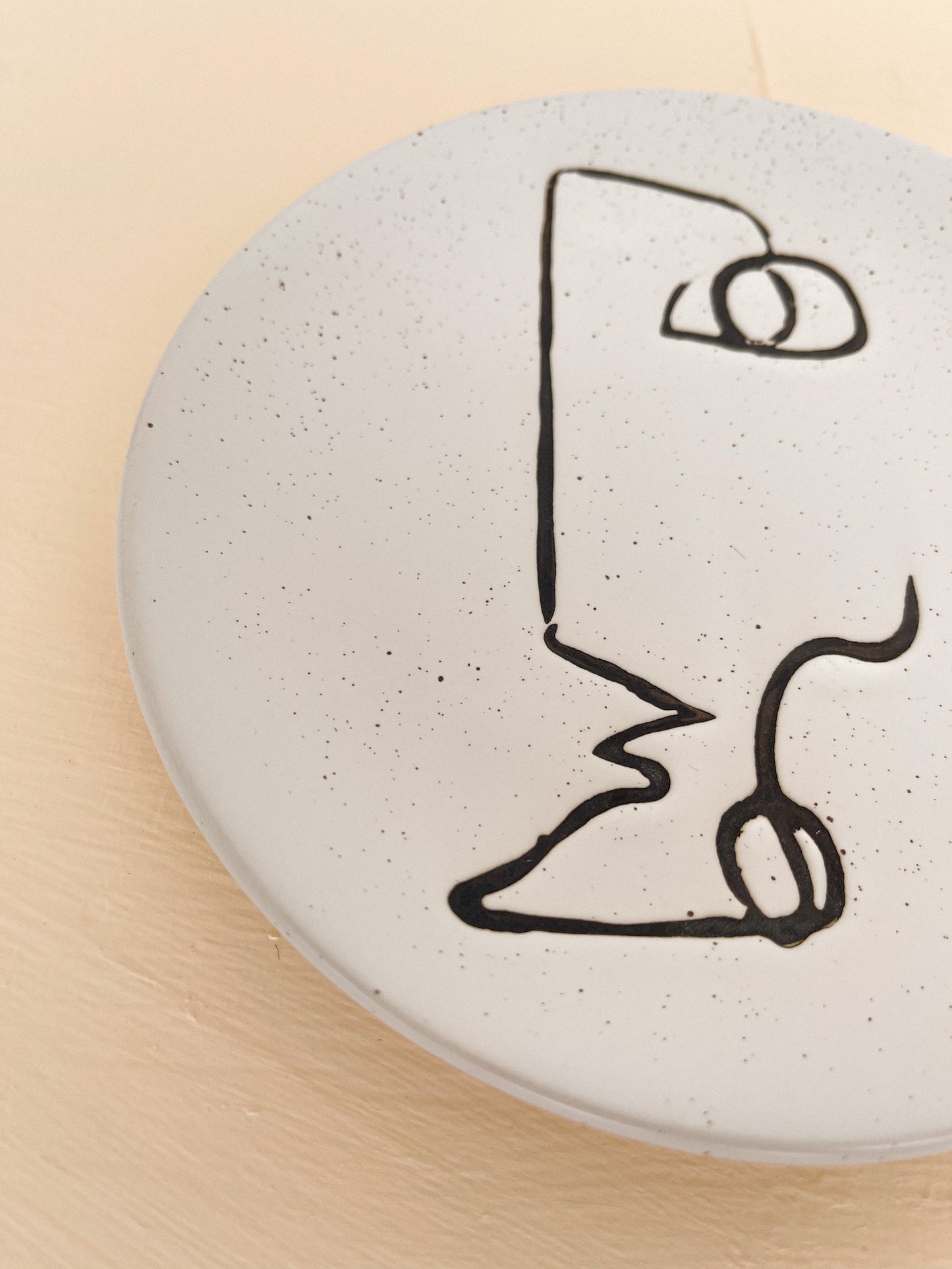 Minimal small plate- Face